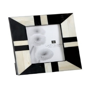 Best Selling Handmade Checked Pattern Resin Inlay Photo <b>Frame</b> Available in White and Black Colors - Product Image 4