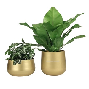 Lot de 3 jardinières en métal de forme ronde martelée en laiton antique pour la décoration intérieure du jardin Pots de fleurs et jardinières - Product Image 4