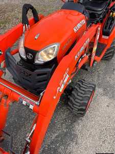 รถแทรกเตอร์ขนาดเล็ก Kubota BX23S ที่เชื่อถือได้ พร้อมอุปกรณ์ขุดตักดิน รถขุดไฮดรอลิก เครื่องจักรกลการเกษตร - Product Image 6