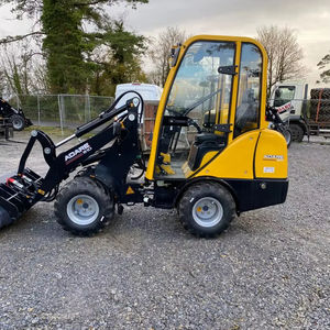 Venta de minicargadoras Adare 810, motor Kubota genuino, accionamiento hidrostático - Product Image 1