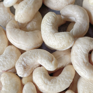 Wholesales Vietnam Raw Cashew <b>Nuts</b> Kenya Cashew <b>Nuts</b> WW180, WW240, WW320 SANTIGO Exporters Cashew <b>Nuts</b> OEM, ODM - Product Image 1