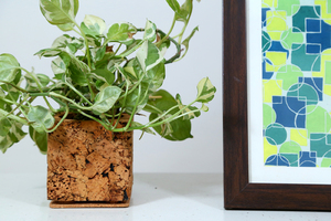 Maceta de corcho verde personalizable, diseño abstracto creativo, cepillado de lujo para el hogar, uso comercial residencial, macetas de mesa - Product Image 2