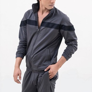 Ensemble de survêtement gris pour homme, fermeture éclair intégrale, col montant, vêtements de sport, détail de bande noire sur la poitrine, course à pied, jogging, entraînement, tissu poly - Product Image 5