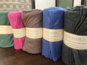 Pink Polar Fleece <b>Blanket</b> Folded Rectangular Soft Warm Home Use Four Seasons Knitted Solid Color Simple Style - Product Image 3