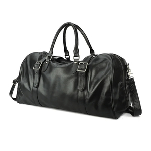 Sac de sport élégant de grande capacité pour hommes Sac de voyage élégant à bandoulière personnalisable en cuir véritable durable - Product Image 2