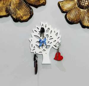 Porta Llaves de Latón Pulido Hecho a Mano de Primera Calidad con Diseño Floral para Colgar en la Pared, de la India - Product Image 2