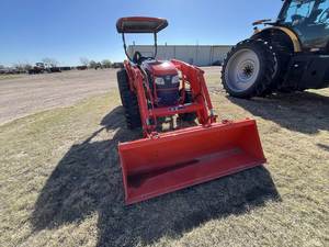 Tracteur MX6000 2021 - Conçu pour la puissance, le confort et la polyvalence - Product Image 4