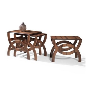 Elegante juego de mesa de anidación diseñado para la funcionalidad en cabañas de casas pequeñas o dormitorios de estudiantes que necesitan ahorrar espacio - Product Image 1