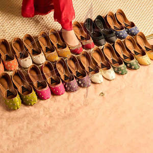 Best Selling Women <b>Khussa</b> High Quality Anti-Slippery Genuine Leather Upper Raw Silk Lining Customizable Outdoor Footwear - Product Image 6