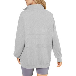 Sudadera personalizada para mujer con cierre de cremallera de un cuarto y diseño contemporáneo de cuello alto para marcas y colecciones minoristas - Product Image 2