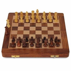 กระดานหมากรุกไม้ที่ให้ความบันเทิงสำหรับการเล่นเกม - Product Image 2