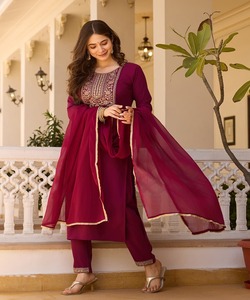 <span class=keywords><strong>Kurta</strong></span>セットパキスタンインドドレスレディース卸売ファッションPishwas、Anarkaliトップボトムデュパッタお祭り着卸売価格