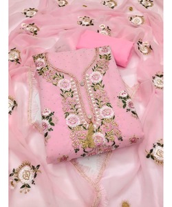 Vestido modesto cosido paquistaní para mujer en terciopelo de color blanco con camisas largas estilo tenedor y hermoso traje Gharara - Product Image 2