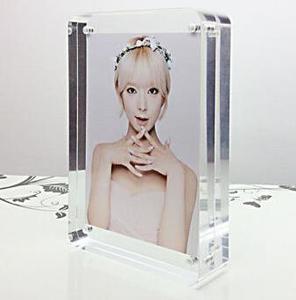 Cadre photo en acrylique double face de luxe avec fermeture magnétique: affichage transparent polyvalent pour des souvenirs précieux - Product Image 2