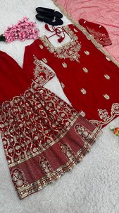 ชุดผู้หญิงคุณภาพส่งออกสุดหรู ทันสมัย แบบดั้งเดิมของอินเดียและปากีสถาน ชุดกะก้า โจลี สวยงาม ชุดเลเฮนกา โจลี สำหรับงานแต่งงาน รับผลิตแบบ OEM - Product Image 5