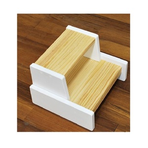 Taburete de Madera de Estilo Vintage con Artesanía Clásica en Madera, Ideal para Cocinas Rústicas, Dormitorios, Baños y Acceso Diario - Product Image 5