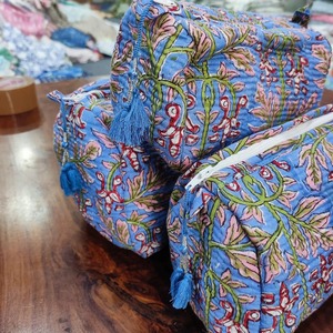 Algodón Acolchado Hecho a Mano para Estuche, Bolsa Grande de Viaje para Cosméticos, Estampado Floral, Cierre de Cremallera, Ligero, Resistente al Agua - Product Image 2