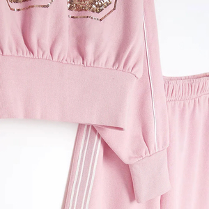 Nouvel ensemble de survêtements pour hommes avec logo personnalisé, en sequins unis, taille élastique, pantalon de sport à jambes larges, hauts courts, sweat-shirts, bande latérale respirante - Product Image 3