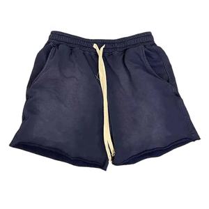 Short de style de rue tendance pour hommes avec motif uni au look classique et fermeture à cordon de serrage, tenue décontractée au design d'usine - Product Image 4