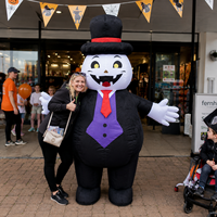 Costume de mascotte de vampire gonflable Baige avec chapeau haut-de-forme pour fête d'Halloween, événement et spectacle sur scène