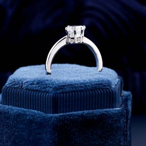 Bague de fiançailles de laboratoire taillée dans un arbre de Noël de 1 ct, diamant solitaire en or 14kt, diamant de taille antique comme cadeau Bague de cadeau de Noël - Product Image 2