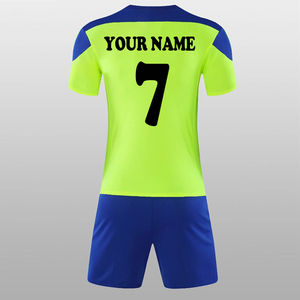 Ropa deportiva de fútbol de poliéster 100% personalizable de alta calidad, ligera, transpirable, de secado rápido, completamente sublimada, para hombres y adultos - Product Image 2