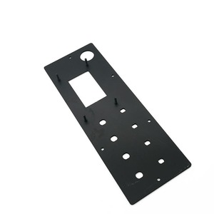 Fabrication sur mesure de panneaux d'affichage noirs de haute précision en tôle, découpe laser, pliage, rivetage - Product Image 1