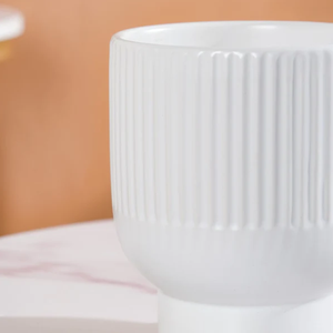 AK แจกันดอกไม้เซรามิกทำจากทองเหลืองดีไซน์ทันสมัยพร้อมแจกันตั้งโต๊ะสีขาวตกแต่งร้านอาหารเครื่องประดับตกแต่งคาเฟ่ - Product Image 4