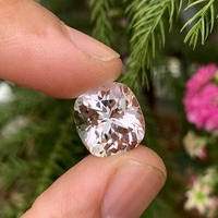Coussin en Morganite Rose Pêche Naturelle Pierre Précieuse à Facettes Non Traité Pierre Libre pour Loupe de Bijoux Propre