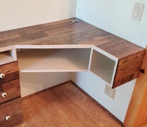 Floating Corner <b>Desk</b> with Integrated Cable Manager - Product Image 6