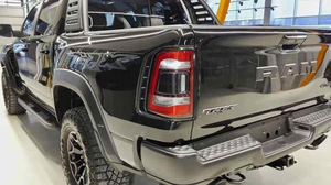 RAM 1500 TRX 4x4 Crew Cab 2024 d'occasion en excellent état, sièges en cuir, conduite à gauche, caméra de recul, 75001-100000 milles, écran tactile - Product Image 5