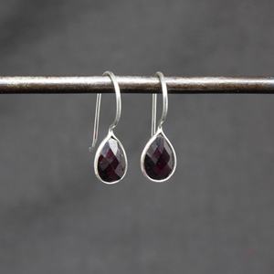 Pendientes de Plata de Ley 925 Hechos a Mano con Forma de Pera, con Piedra Preciosa de Granate Rojo, Hermosos Pendientes para Chicas - Product Image 2