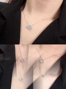 Collar con Colgante de Trébol de Cuatro Hojas de Oro Blanco de 18K con Diamante Natural VS de Lerca, Exquisito Collar con Dije Giratorio para Mujer - Product Image 2