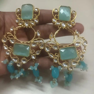 Vente en gros Ensemble de mariée indien de luxe Boucles d'oreilles en laiton tendance Perle de zircon pour le dîner de mariage Occasions festives pour les femmes - Product Image 1