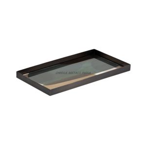 Plateau de service rectangulaire noir élégant avec poignées en métal élégantes pour présenter élégamment les collations et les boissons - Product Image 2