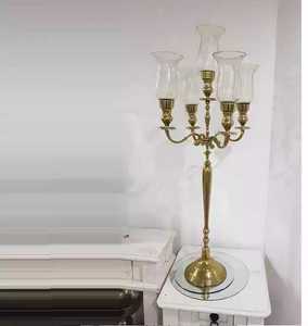 Bougeoir votif en cristal fait à la main en métal doré, candélabre de table en aluminium de mariage personnalisable, pièce maîtresse élégante - Product Image 4