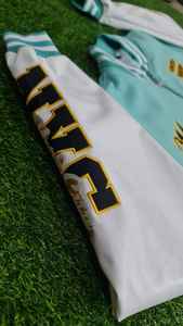 Chaqueta Letterman con parches personalizados transpirables para hombre con mangas originales de cuero de oveja - Product Image 4