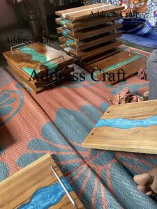 Plateau de service à café en bois et résine époxy de style unique, ustensiles de cuisine décoratifs, plateau de service en résine et bois au design élégant - Product Image 2