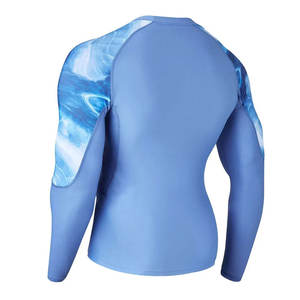 Haut de fitness Slim Fit conçu pour les mouvements actifs Rash Guard Équipement d'arts martiaux durable pour la pratique quotidienne Rash Guard - Product Image 3