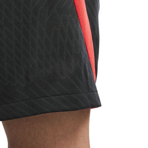 Pantalones Cortos Deportivos Negros Personalizados con Panel Lateral Rojo, Pantalones Cortos Deportivos Transpirables de Poliéster para Gimnasio y Entrenamiento para Hombre - Product Image 4