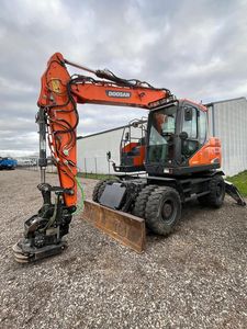 Nuovo Doosan DX165W-5 del 2018 in condizioni eccellenti con rotatore inclinabile, ore di funzionamento 6.496, peso operativo 17.700 kg - Product Image 2