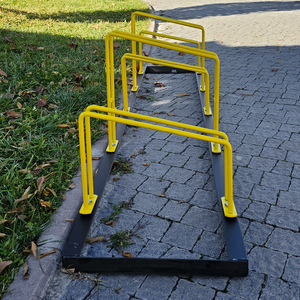 Support de stationnement pour vélos en acier Five Eco 187 x 40 cm, réglable pour 4 vélos de route - Product Image 3