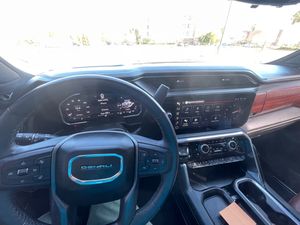2024 GMC Sierra 2500 danali รถกระบะอัตโนมัติ4WD สุดยอดมากที่สุดน่าทึ่งด้วยพวงมาลัยซ้ายและเบาะหนัง - Product Image 2