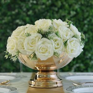 Bols à fleurs sur piédestal en métal Look royal Vase parfait pour les dîners de mariage Décor de table Bols à fleurs en argent - Product Image 2