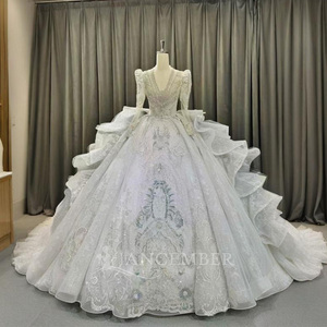 Robe de mariée OY011 bleu roi à col en V, volants, dentelle moderne, fleurs en cristal et traîne chapelle pour filles - Product Image 3