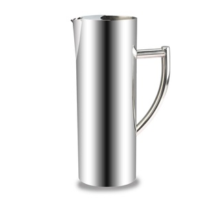 Pichet à eau durable en acier inoxydable avec couvercle en verre et métal pour un usage commercial pour l'approvisionnement en vrac de restaurant disponible - Product Image 1