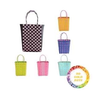 Sacs à provisions en plastique de qualité supérieure, élégants et fonctionnels, parfaits pour la vente au détail, l'épicerie et les événements spéciaux - Product Image 1