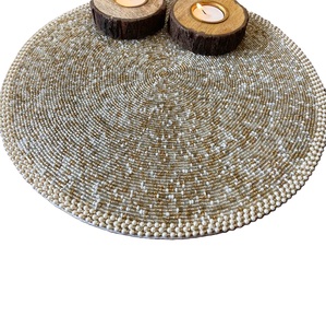 Napperon perlé rond moderne fait à la main en satin pour décor de table à manger en mariage fête de noël travail de vacances pour un usage domestique - Product Image 5