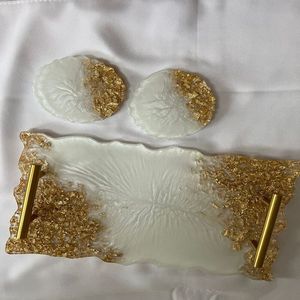 Plato de Resina Premium con Esmalte de Color Personalizado, Diseño Artesanal para Servir Aperitivos, Frutas, Postres y Decoración Elegante para el Hogar - Product Image 1