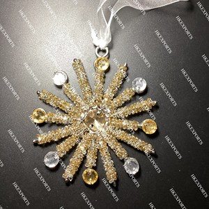 Adorno de Navidad con cuentas multicolor hecho a mano, decoración festiva única para árbol, pedido mínimo de 50 Uds. - Product Image 1